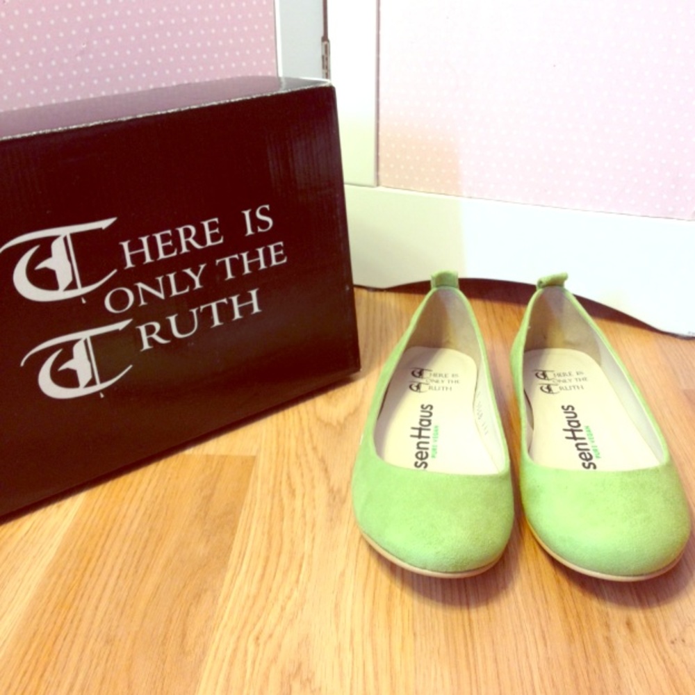 olsenHaus Pure Vegan "Babylon" Flat.